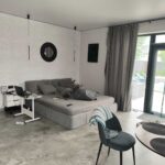 dom s bassejnom4